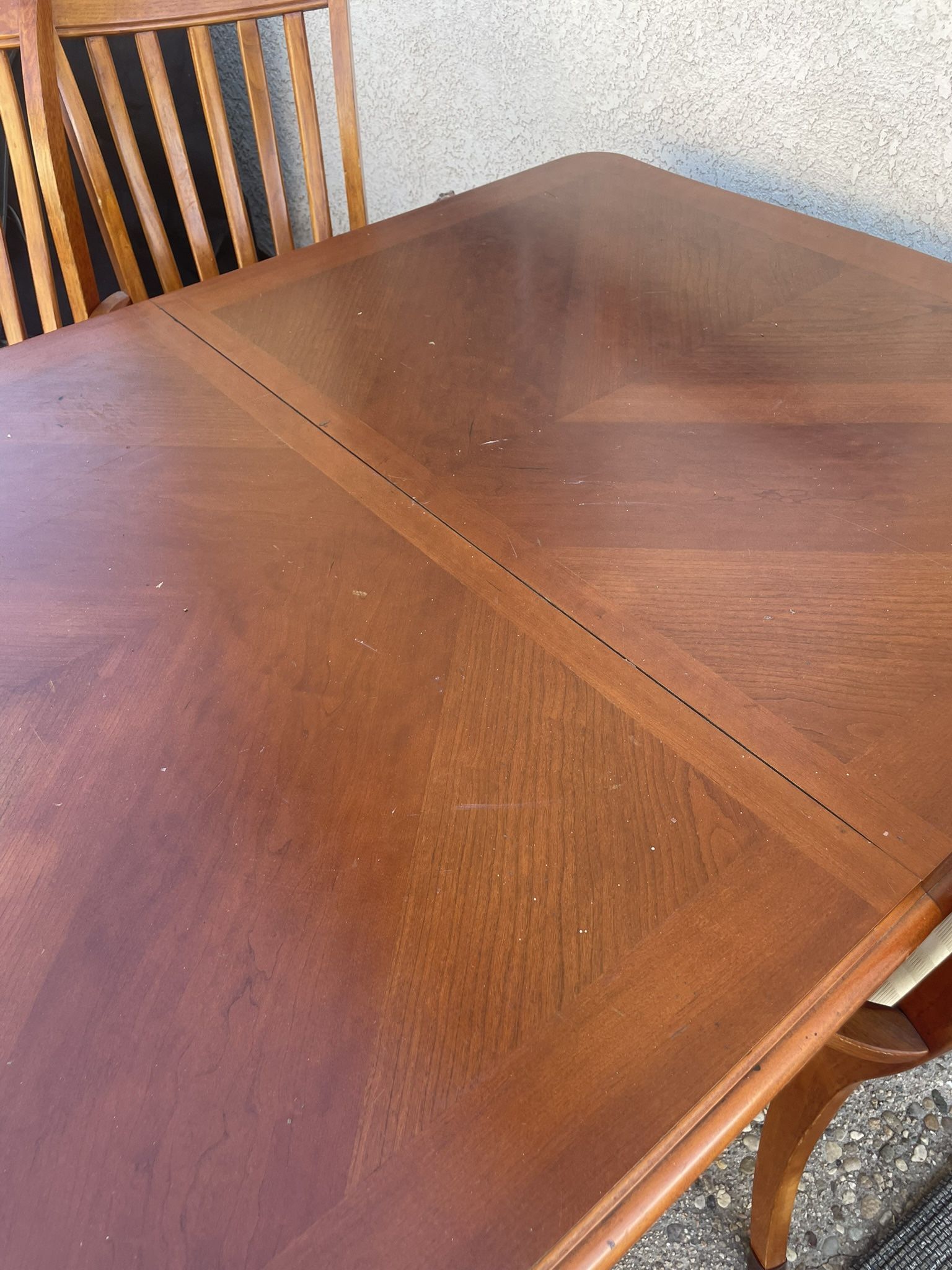 Dinning Room Table With 4 Chairs