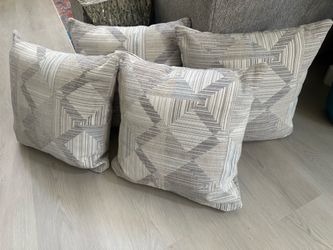 4-New 20” Goose Down Filled Accent Pillows . Well Made!
