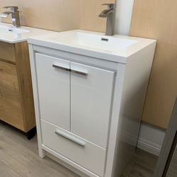 24โ free standing vanity for sale