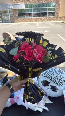 Graduation flowers 🎁