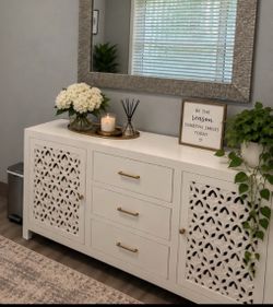 Beautiful white dresser
