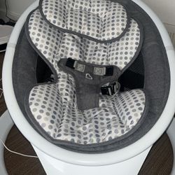 Munchkin Bluetooth Enabled Baby Swing