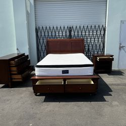 Queen Bedroom Set $540