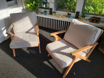 2 Acia Wood Patio Chairs with Cushions