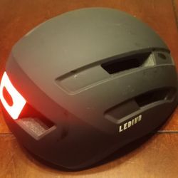 Lenova Helmet Wifh Light