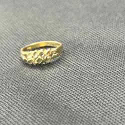 Nice Ring 10k Solid 💍💯