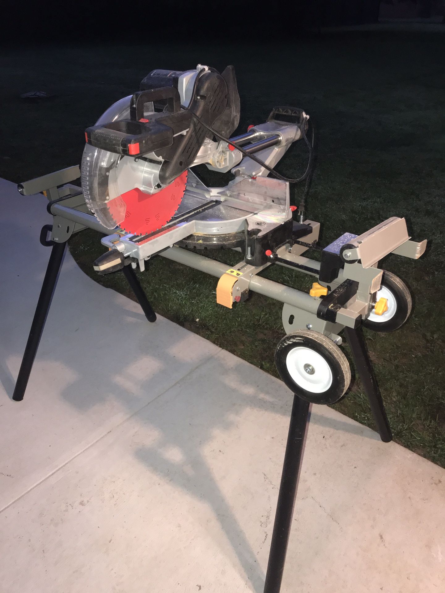 12” Duel Bevel Compound Miter Saw With Folding Table