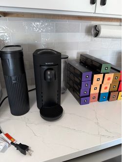 Nespresso machine, 170+ pods and recycling container