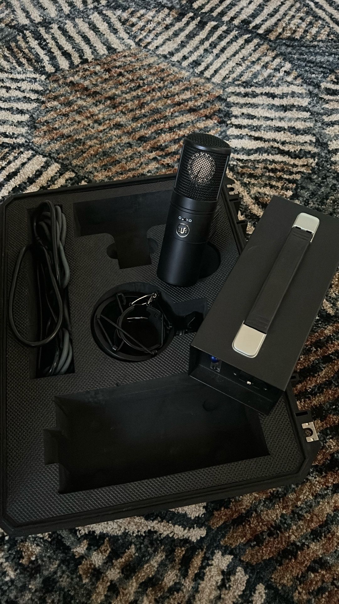 Warm Audio Wa8000