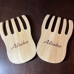 Alaska Wooden Bear Claws NEW