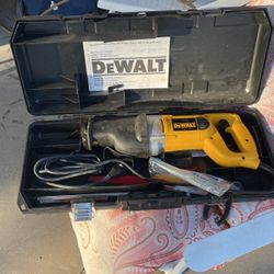 Dewalt Saw