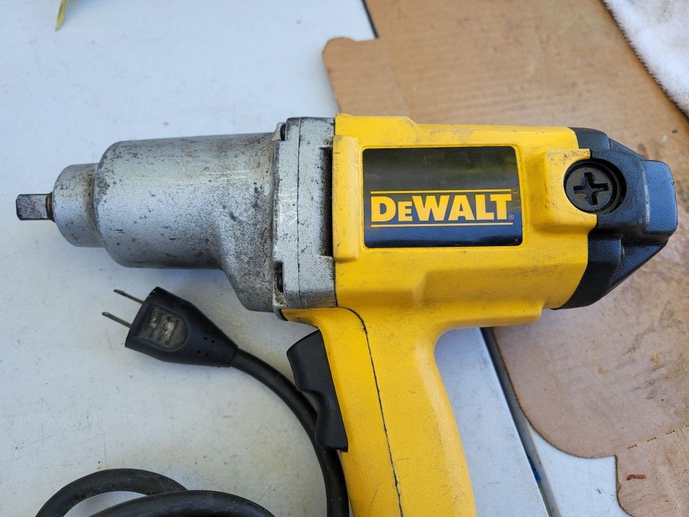 DEWALT DW290  1/2 IMPACT WRENCH