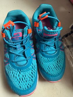 Girls shoes