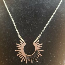 Stainless Steel Silver Necklace...sun 🌞  Pendant..19 Inches Long 