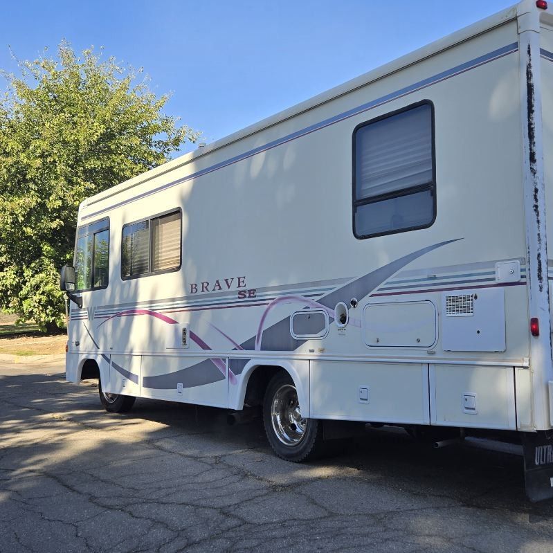 2000
Winnebago
$13,000 Obo