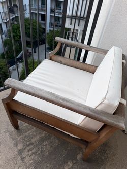 2pcs patio chairs!