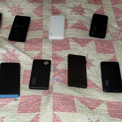 10 Portable chargers With charging cables