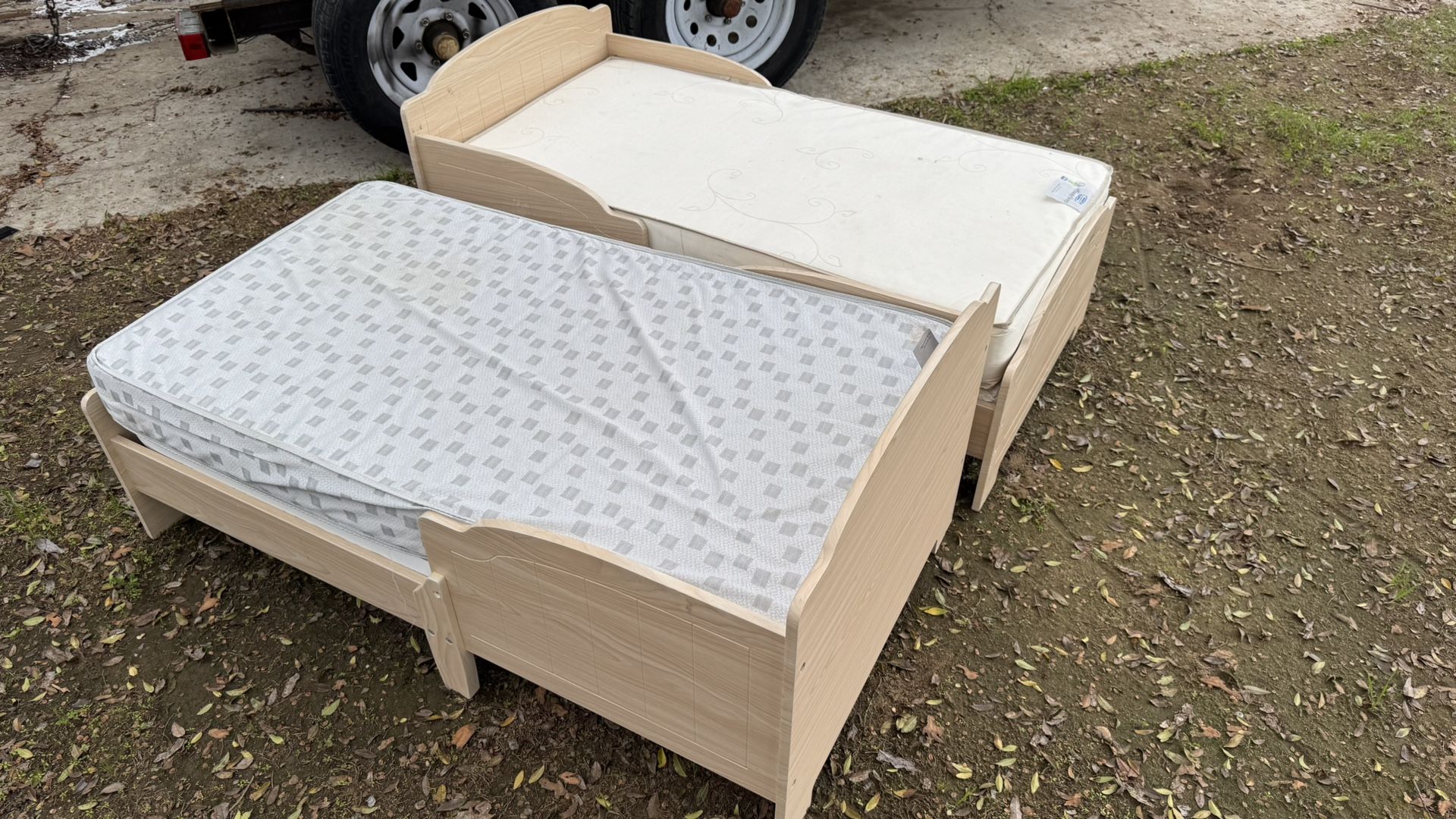 Twin Bed Frames w/ Mattresses – Kids Beds