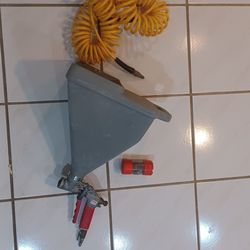 Drywall spray Gun hopper