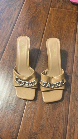 Anne Michelle heels