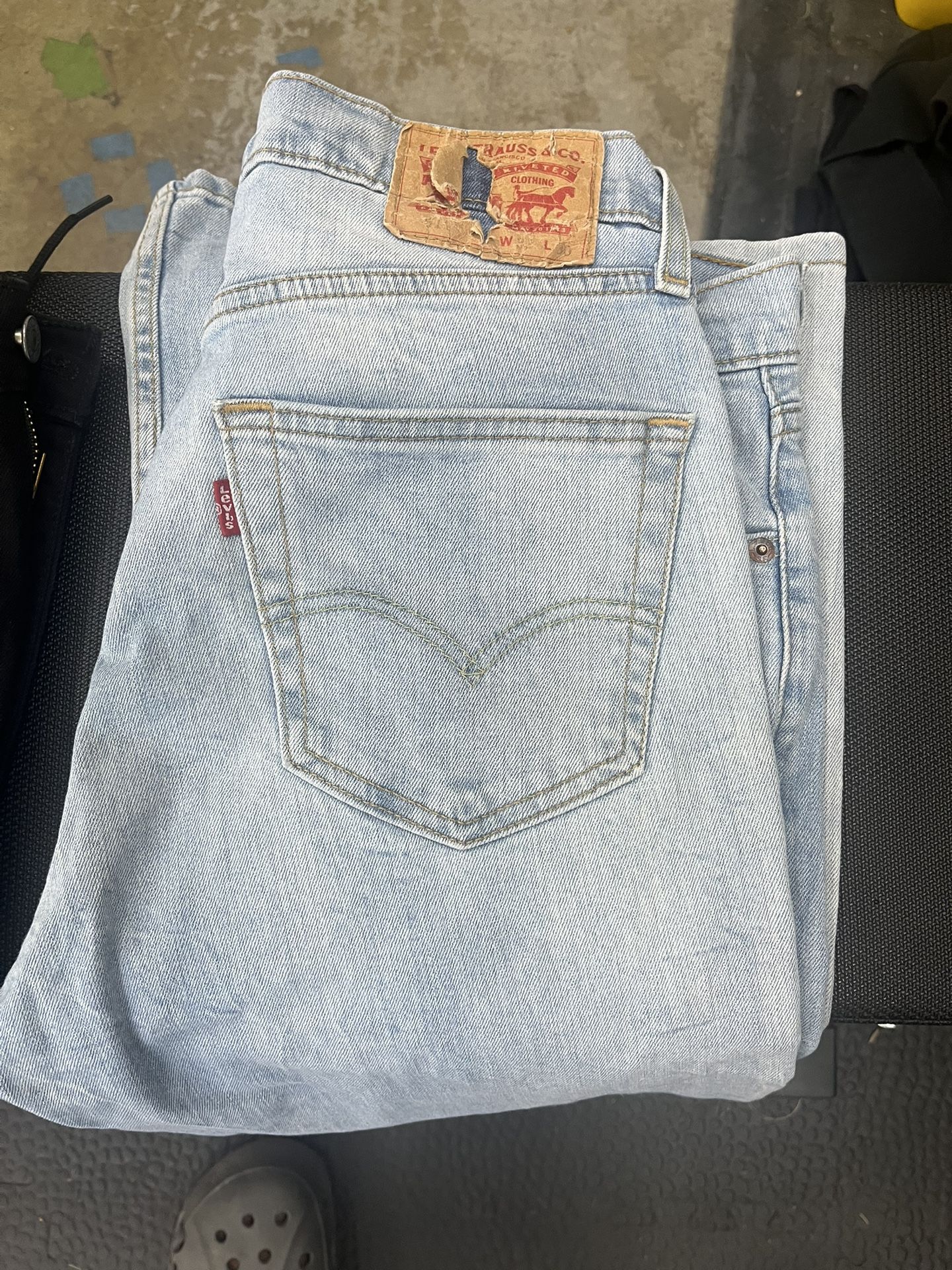 Men’s Pants (Levi’s /Volcom/ Lucky Jeans