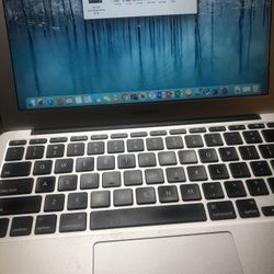 Apple MacBook Air 11” Laptop Mid 2012