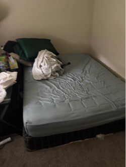Queen size bed