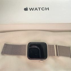 Apple Watch SE 2  (2023)  