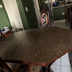 Dining Room Table All 4 Chairs