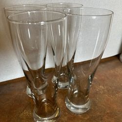 Set of 4 Pilsner Glasses