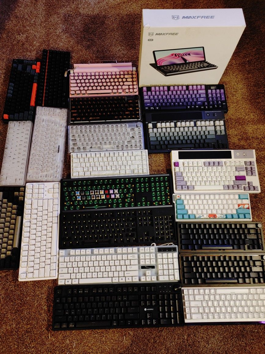 Large Mechanical Keyboard Collection - Unused - Hotswap USB-C Wired/wireless Etc