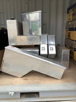 Tools USW Miscellaneous Tool Boxes & Tanks ($ 300.00-$150.00