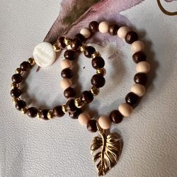 Wood, Gold Filled And nácar Elastic Bracelets Set