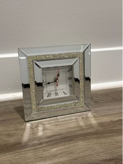 Mirrored crystal  clock