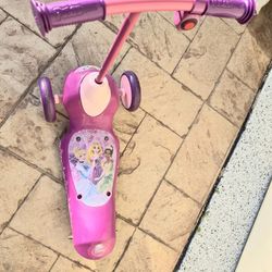 Like New Girls Electric Scooter With Charger 