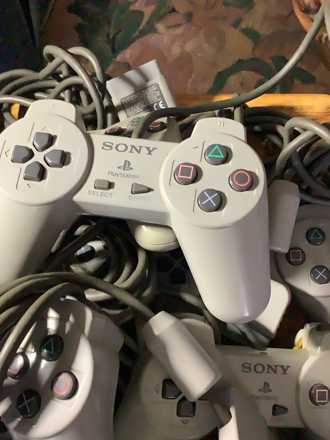 Zonyplay Stations Controulers