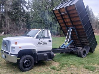 Kodiak 18' Diesel Dump Truck
