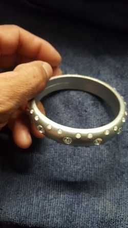 Women's bracelet