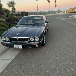 2000 Jaguar Xj8 