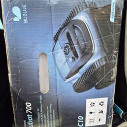 Bubot pool cleaning robot