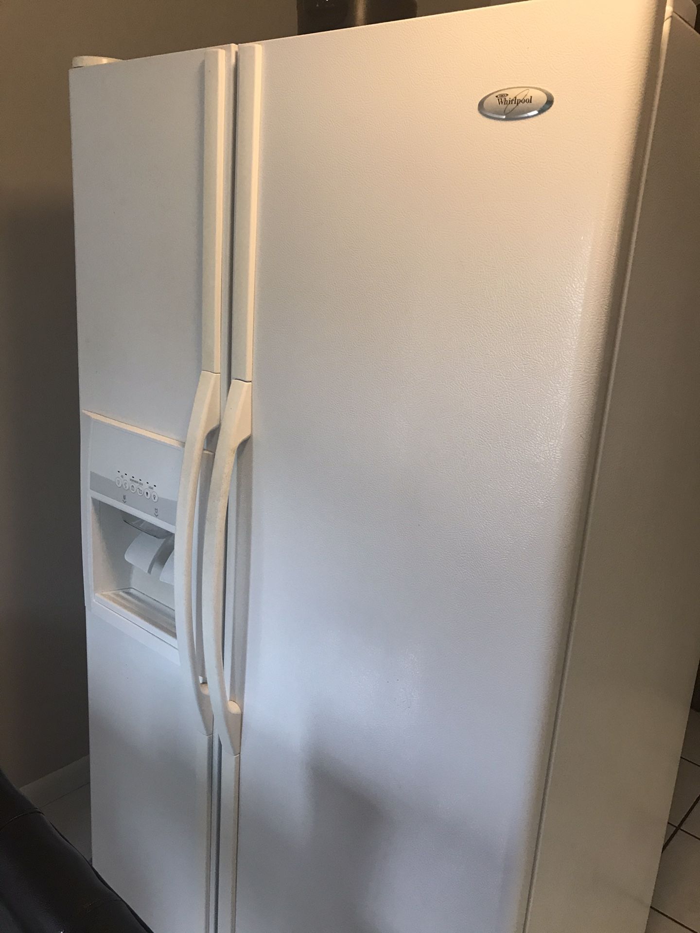 Whirlpool Side by Side Refrigerator Excellent Condition