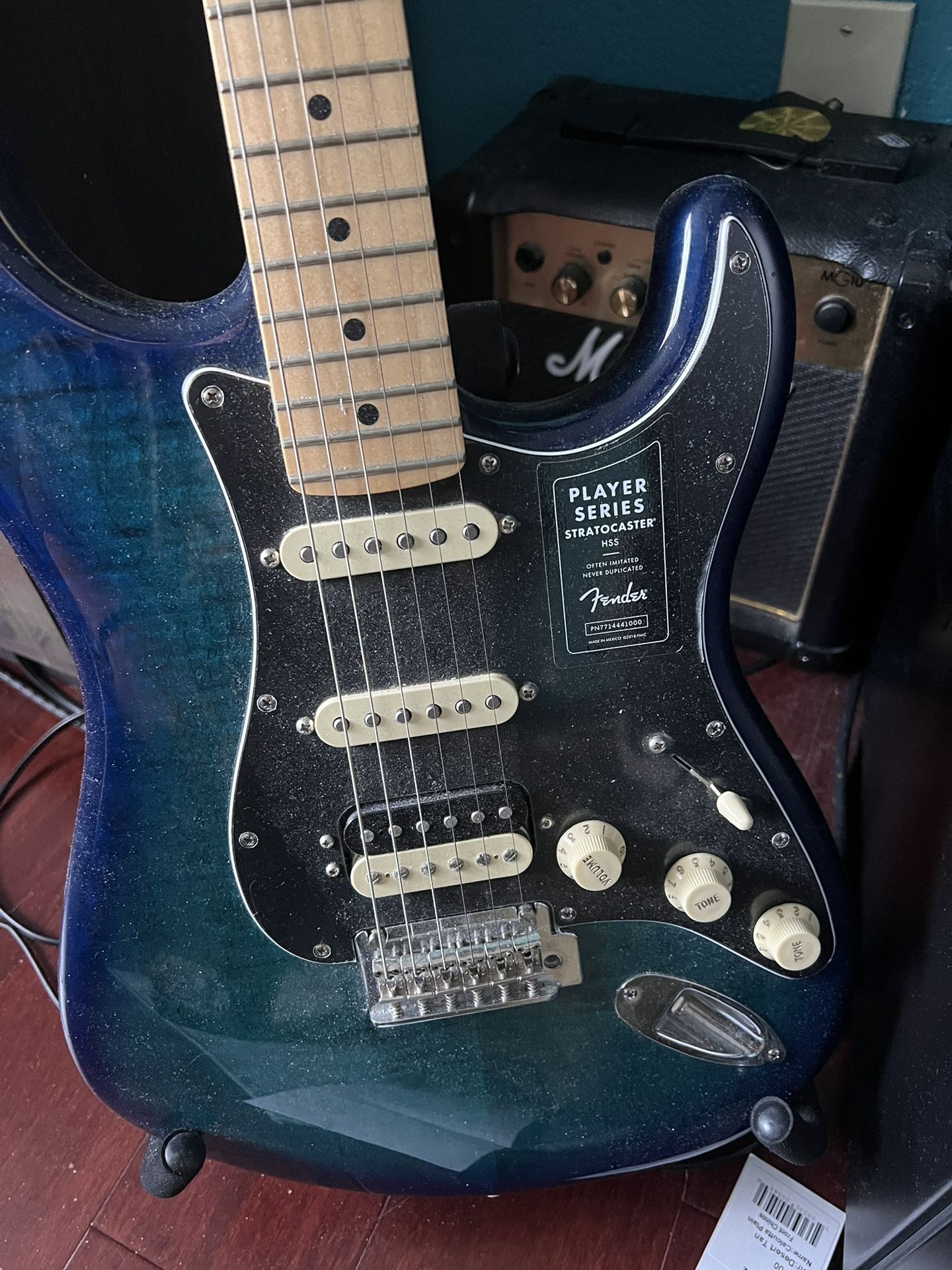 Selling strat (player series) + gear