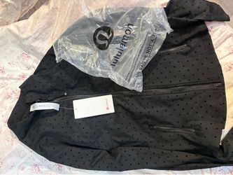 Lulu lemon sweater