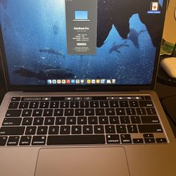 MacBook M2 (2022)