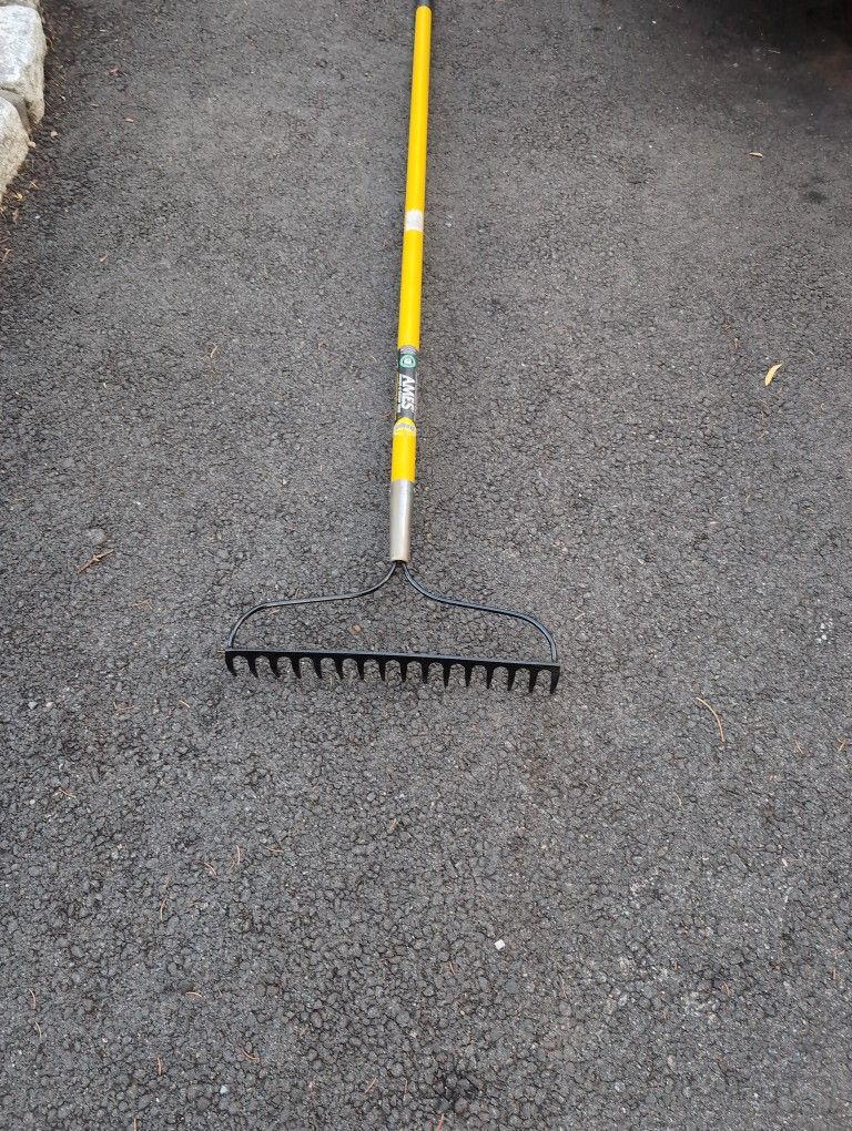 Rake 5 Feet Heavy Duty Fiberglass