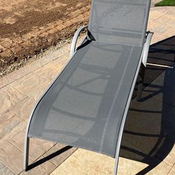 Sun lounger