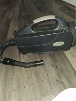 Oreck XL car vacuum