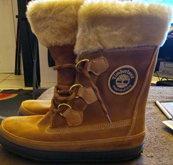 Timberland Women's Boot. Size 8, Brand New. Only $70, Just Reduced! Now ONLY $50.