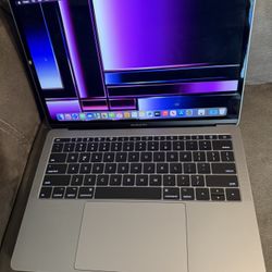 MacBook Pro 13 inch 2017 super fast!!  i5 16 GB 512 GB SSD