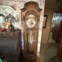 Vintage Colonial Style Grandfather Clock